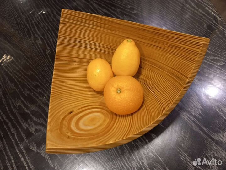 Ваза для фруктов из дерева