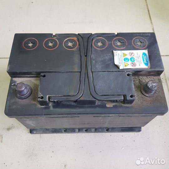 60 Ач аккумулятор б/у Ford