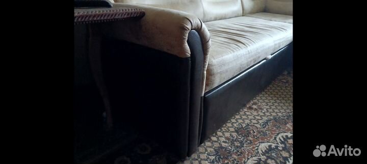 Угловой диван