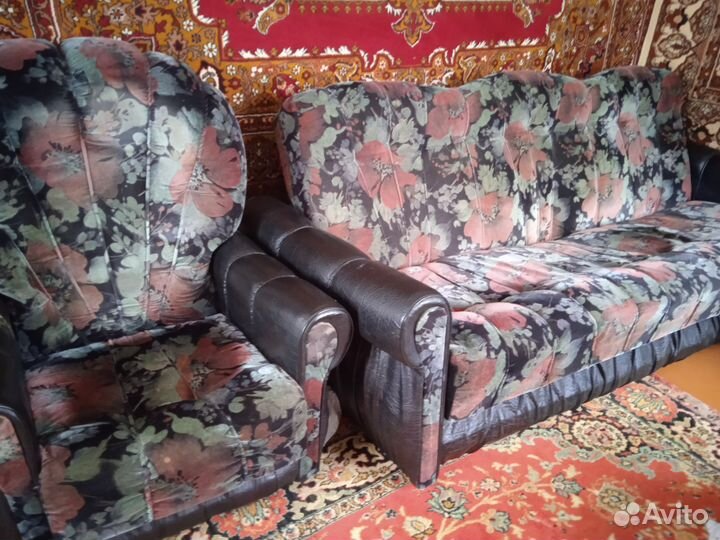 Мягкая мебель-диван-кровать, 2 кресла