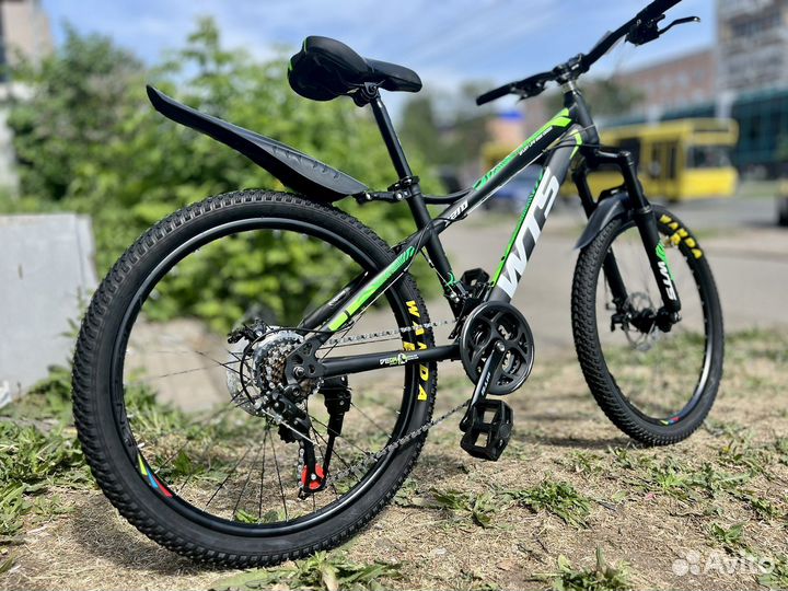 Велосипед подростковый горный колеса 26.Новый