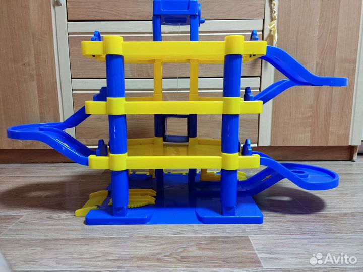 Парковка jet garage 4-ех уровневая