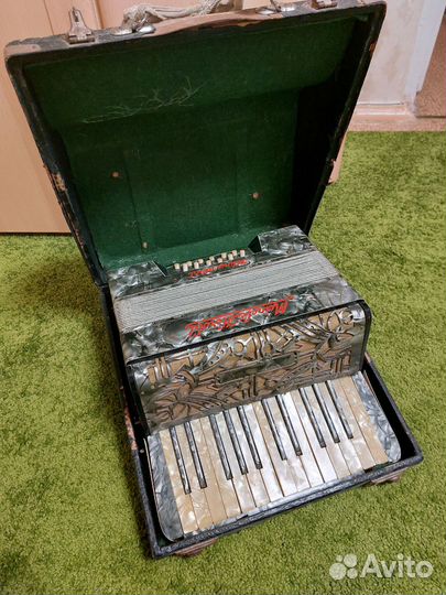 Аккордеон немецкий meinel & herold