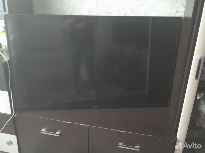 Продам телевизор Samsung 55 SMART tv