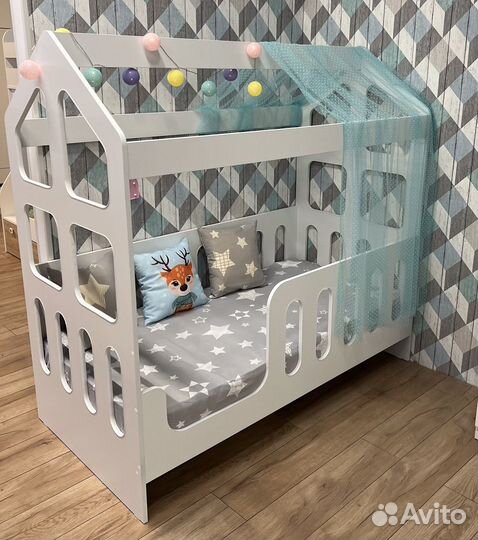 Детская кровать домик 80х160