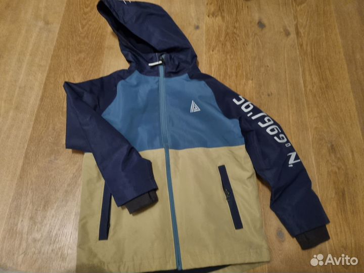 Продаю куртку некст 128 см 8 лет