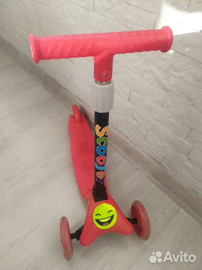 Самокат детский трехколесный