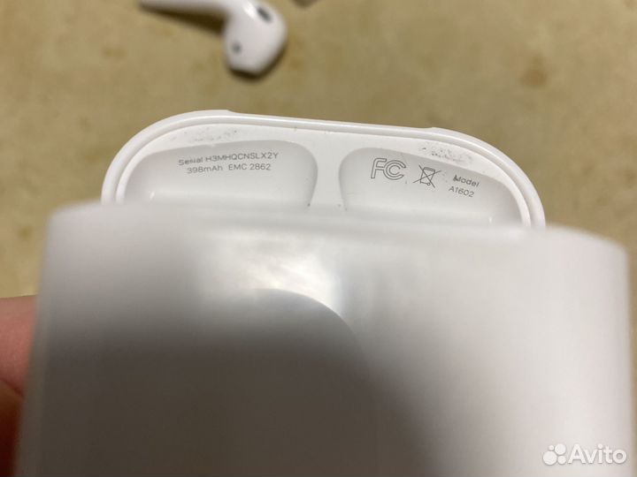 Airpods 1, 2 поколения