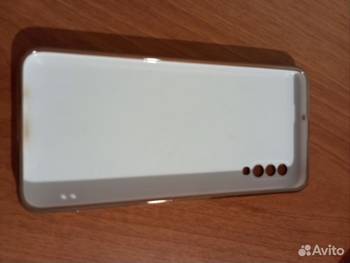 Чехол на телефон