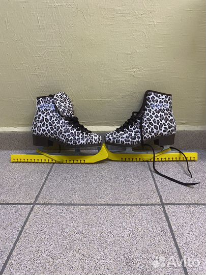 Коньки женские 38 размер