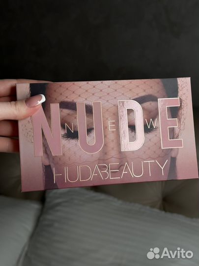 Huda beauty палетка Nude