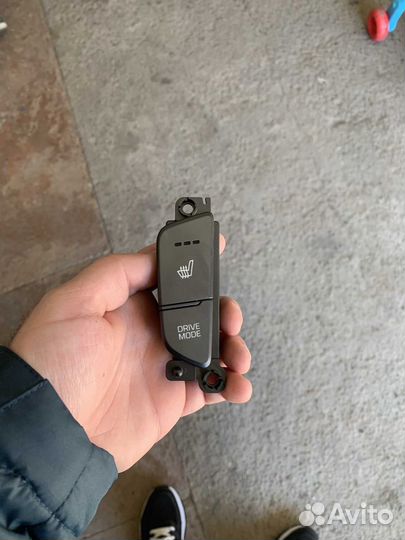 Кнопка подогрева передних сидений Hyundai I40