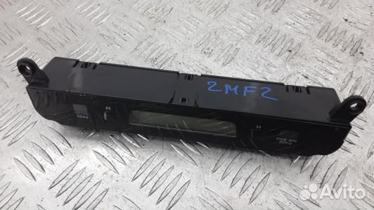 Монитор hyundai sonata 6 (YF) (2MF02JA01)