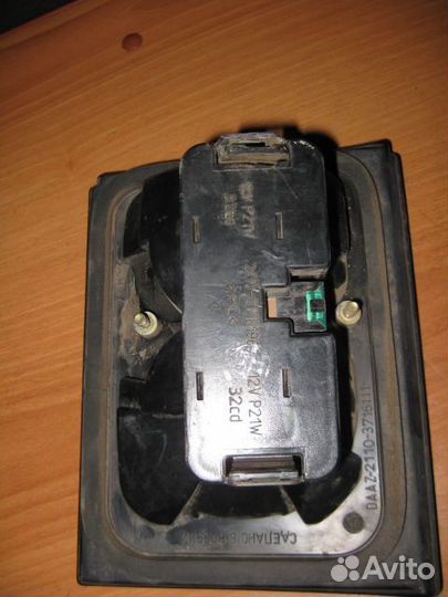 Фонарь задний внутренний левый Лада 2110