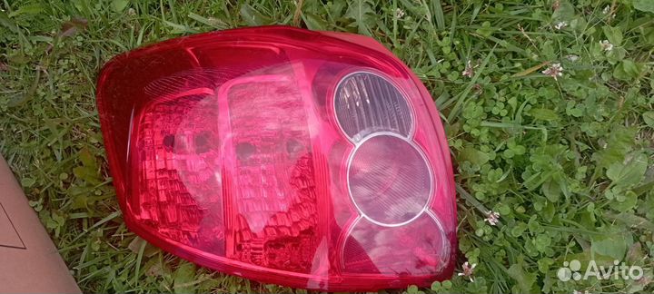 Фонарь задний Toyota Auris