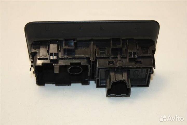 Кнопка открывания багажника Land Rover range RO