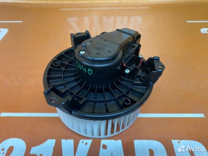 Моторчик печки Toyota Highlander