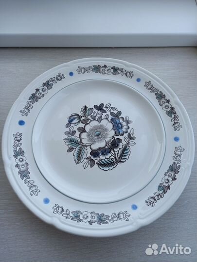 Тарелка большие