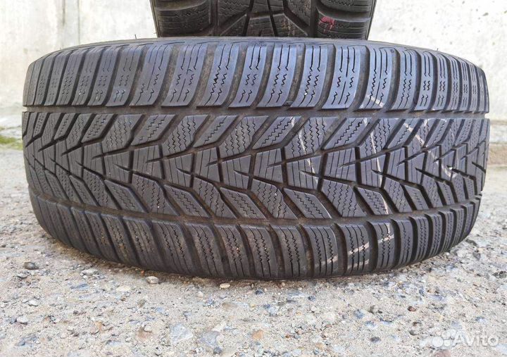 Hankook Winter I'Cept Evo 3 W330 235/45 R19 99V