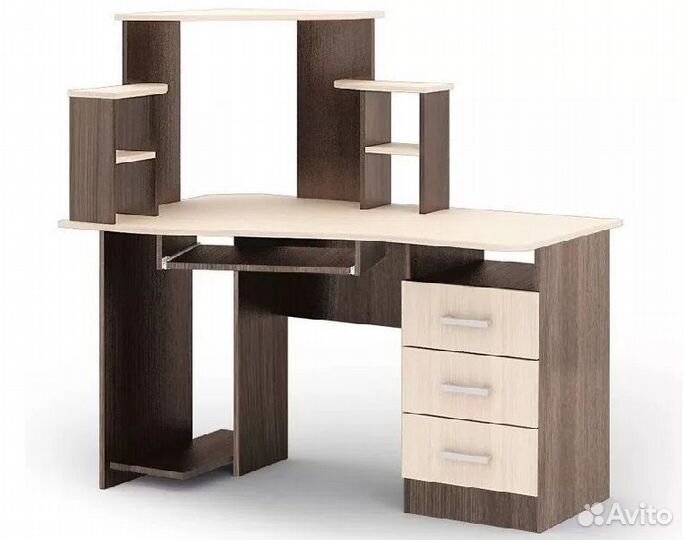 Компьютерный стол угловой с полками