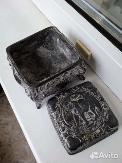 Табакерка старинная