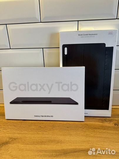 Samsung Tab S8 Ultra планшет и чехол-клавиатура