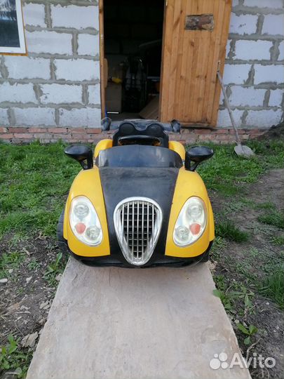 Детский электромобиль