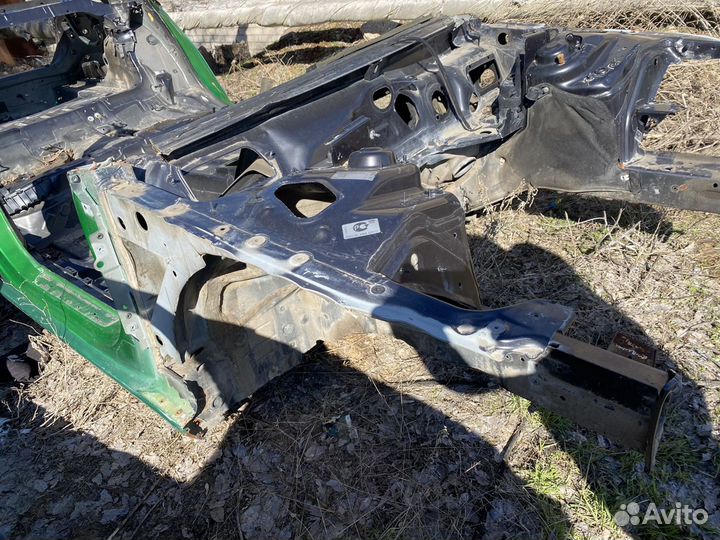 Четверть крыло порог Audi A4 B8 2009 год