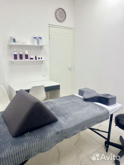 Классический и скульптурный массаж лица