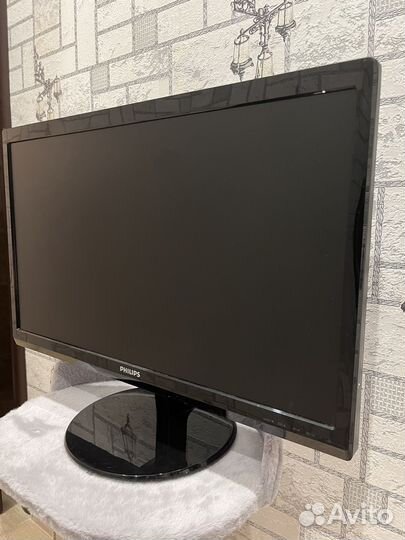 Монитор Philips 246V5L