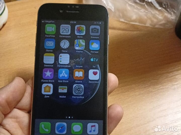 Телефон iPhone 64 gb