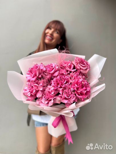 Букет пионовидных роз