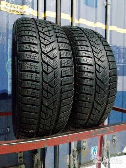 Pirelli Winter Sottozero 3 215/55 R16