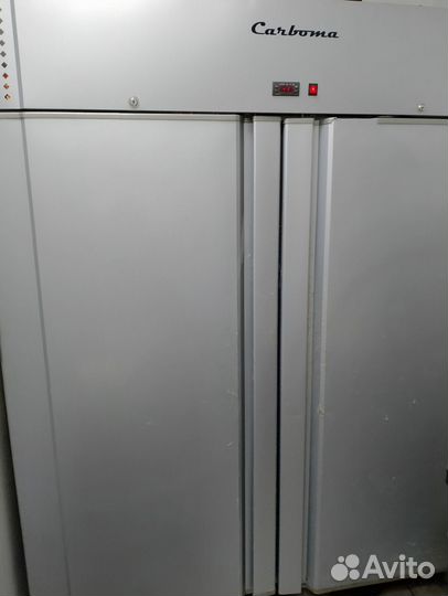 Холодильный шкаф