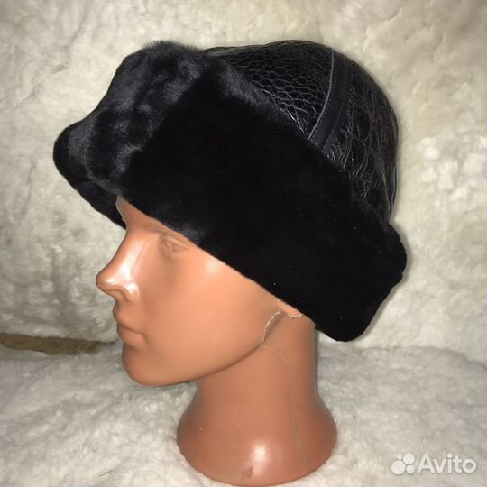 Черная ушанка из мех