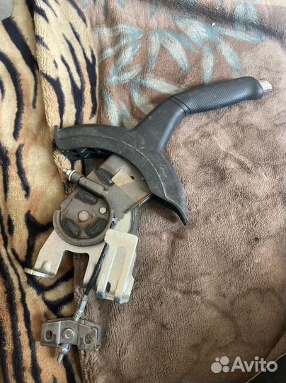 Рычаг стояночного тормоза (ручник) hyundai solaris