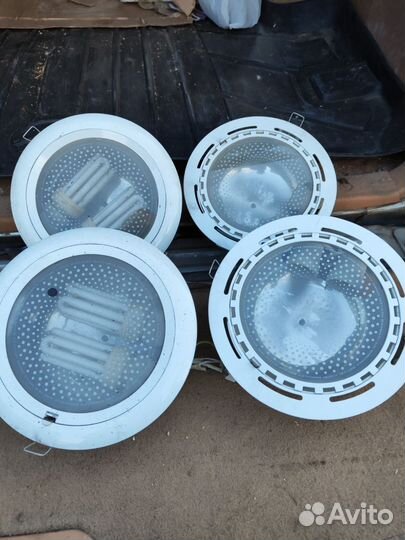 Светильник потолочный встраиваемый бу