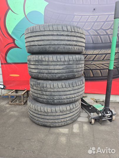 Triangle Sports TH201 235/40 R18 115ZR