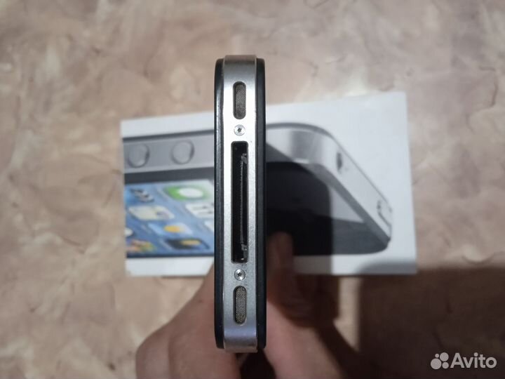 iPhone 4S, 16 ГБ