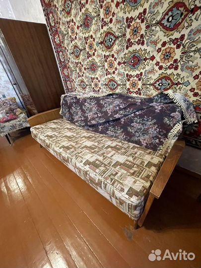Диван б/у советский