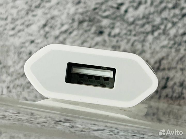 Сетевое зарядное устройство Apple MGN13ZM/A, 5 Вт