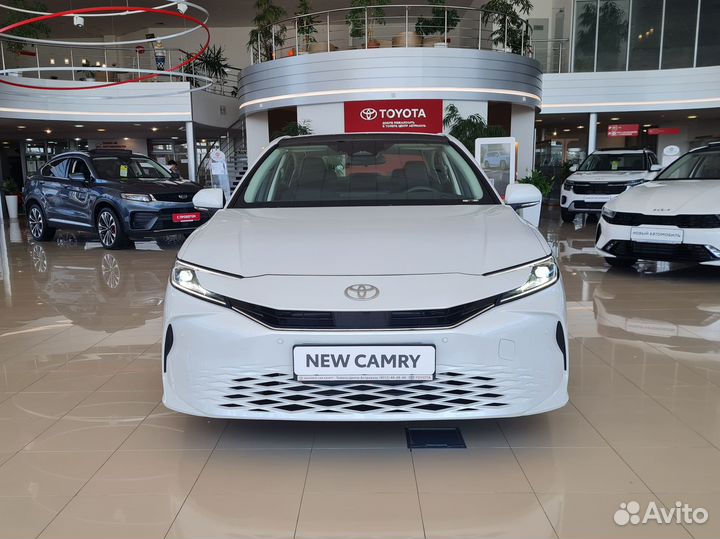 Toyota Camry 2.0 CVT, 2024