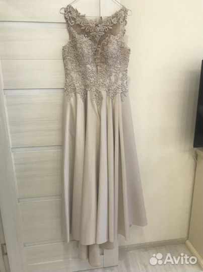 Вечернее (свадебное)платье