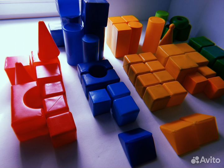 Геометрические фигуры из пластика для детей