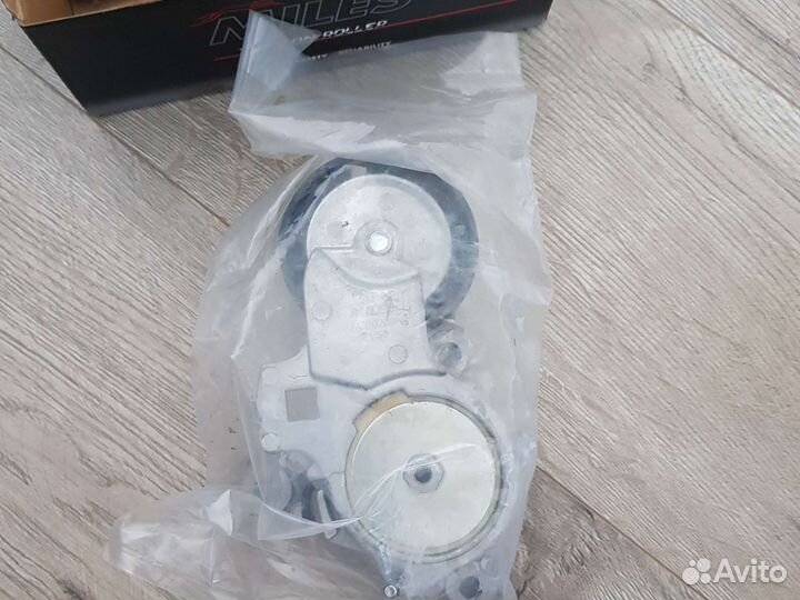 Ролик натяжной citroen C4