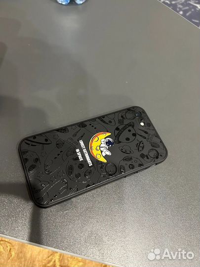iPhone SE (2020), 64 ГБ