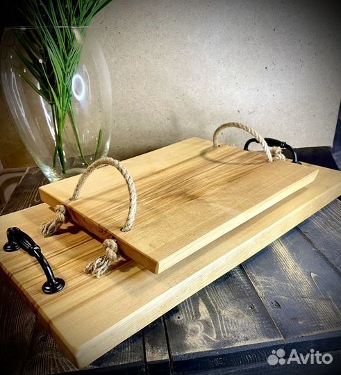 Поднос деревянный на ножках