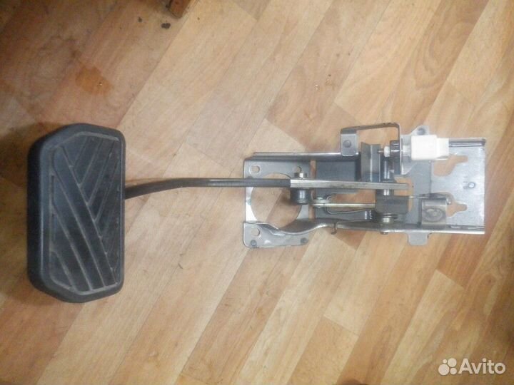 Педаль тормоза Suz/ Escudo/ TDA4W/ к.т.№