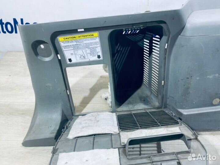 Обшивка багажника левая Nissan Armada SUV VK56DE