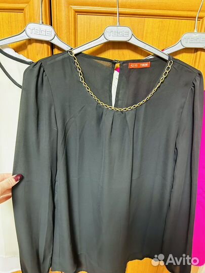 Женские блузки 42 размер 5 штук